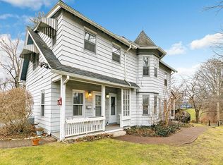 255 Shelton Rd, Trumbull, CT 06611