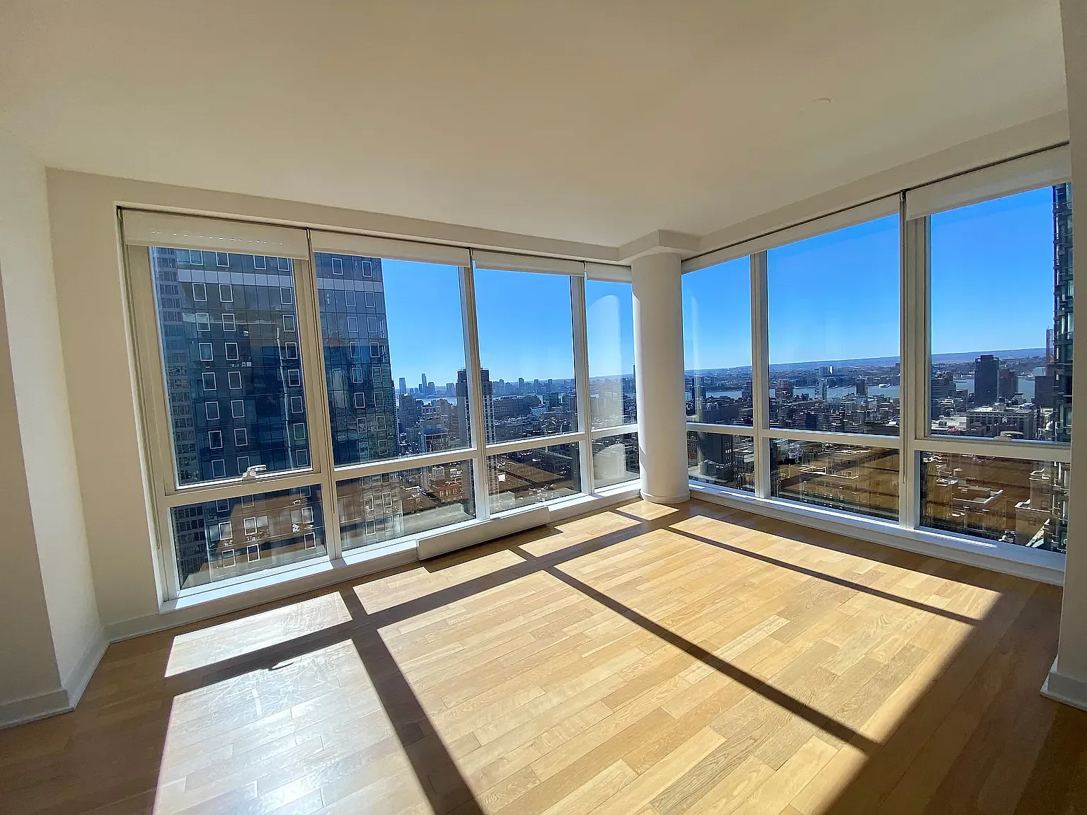 885 6th Avenue — Photo 3