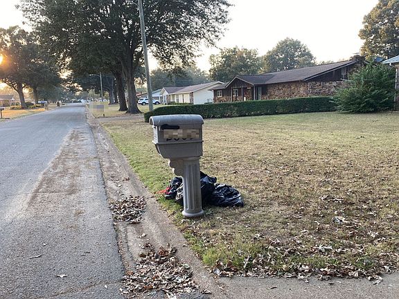 4th image of 2805 Mimosa Dr