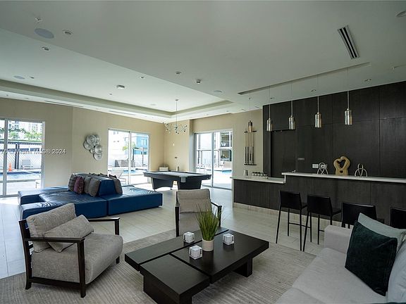 5th image of 1010 SW 2nd Ave Unit 1406