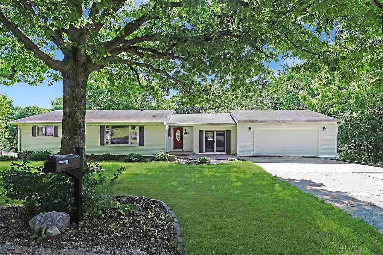3730 N Breckenridge Ct photo 1