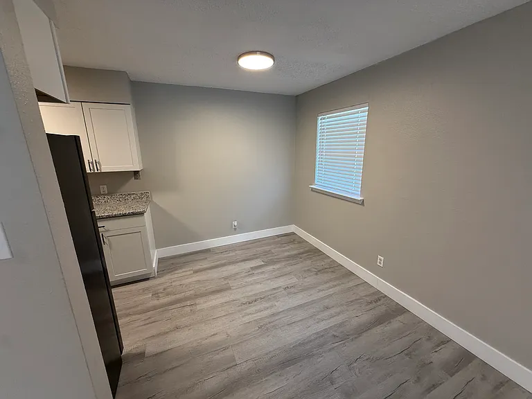 703 S 8th Ave #4A — Photo 4