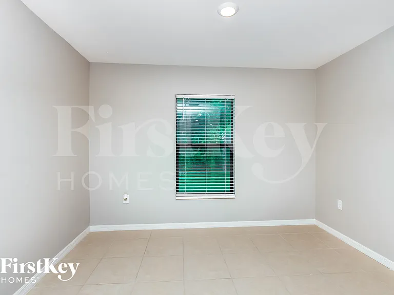 4625 Dragon St — Photo 14
