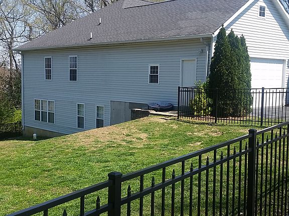 5th image of 2931 Christopher Dr
