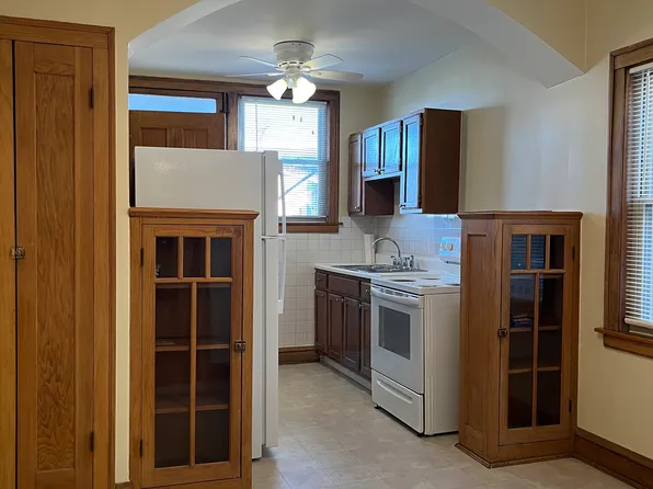 5202 W Henderson St, Chicago, IL 60641