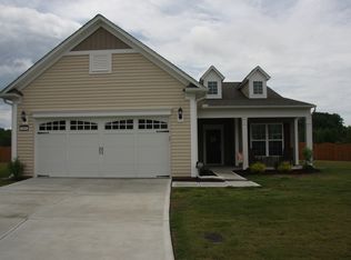 2401 Fiddich Ln, Fuquay Varina, NC 27526
