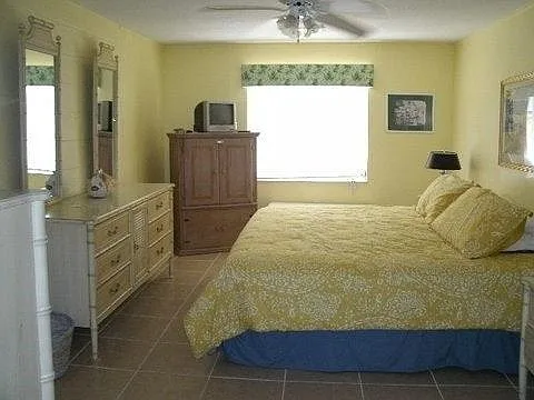 326 E Green St — Photo 6