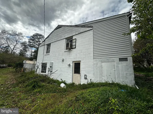 19717 Oak Ct, Lexington Park, MD 20653