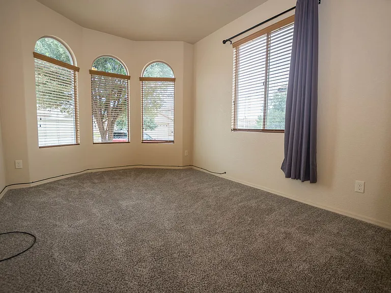 278 Bainbridge Dr — Photo 14