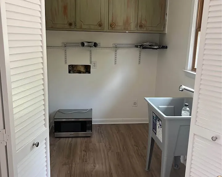 2915 Middle Sound Loop Rd — Photo 17