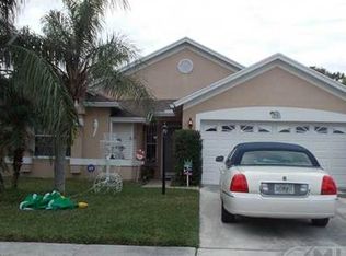 91 Maple Ln, Boynton Beach, FL 33436