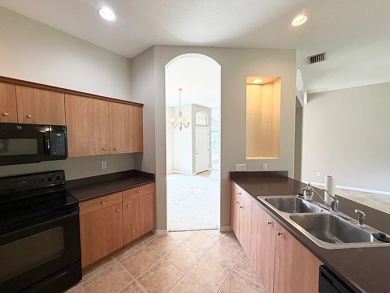 6802 Stoneheath Ln — Photo 11