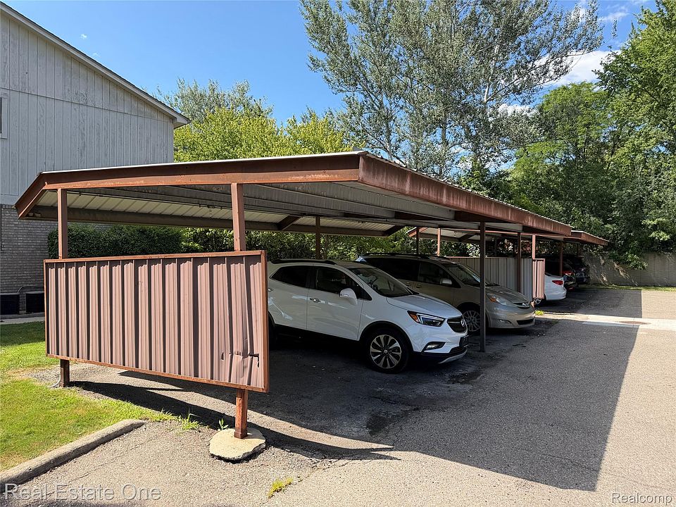 34790 W Eight Mile Rd Apt 8, photo 4