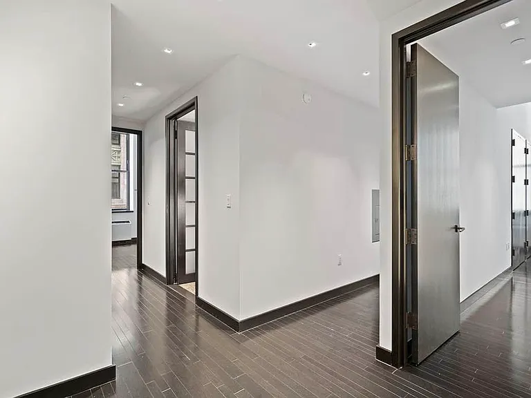 20 Pine St #613 — Photo 14