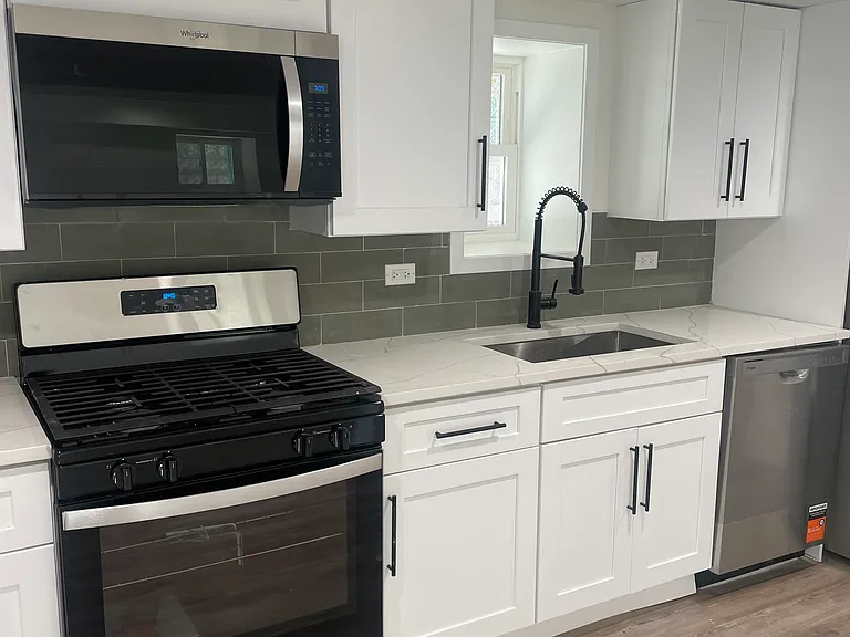 4135 N Monticello Ave #G — Photo 2
