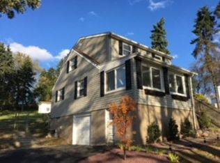 526 Coal Valley Rd, Clairton, PA 15025