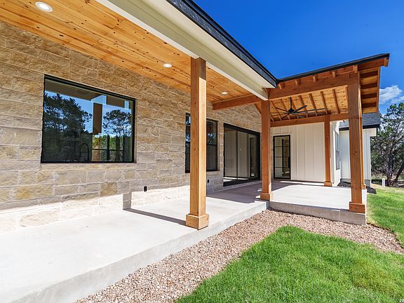 5th image of 129 AERMOTOR LN