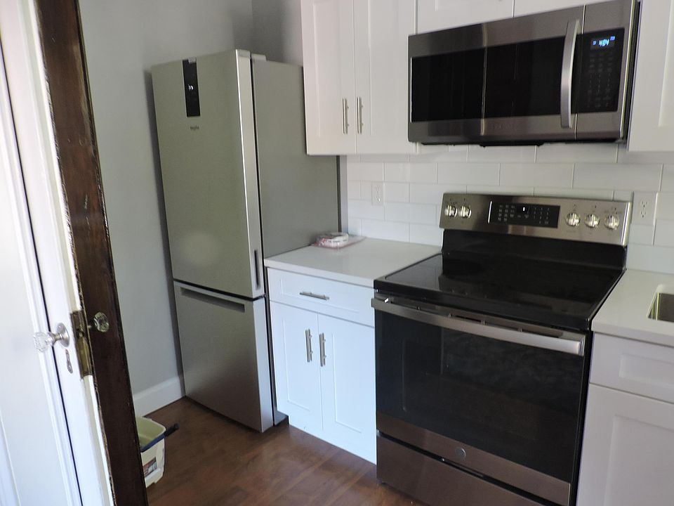 1st image of 14 N Broadway #934