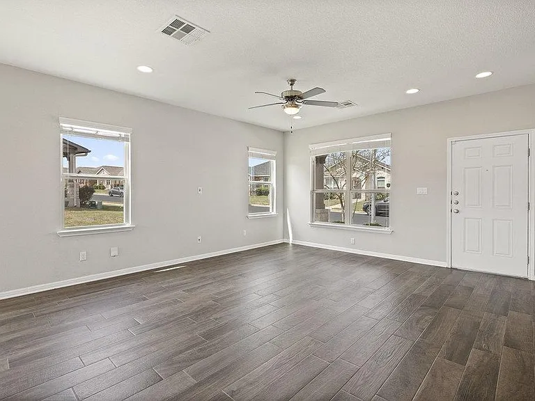 719 Coconut Grv — Photo 8