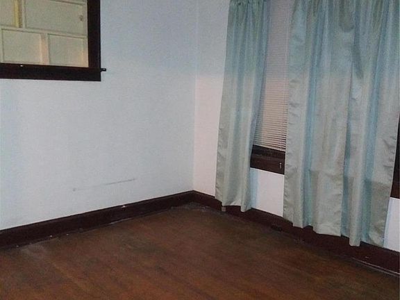 4th image of 5148 Northland Ave