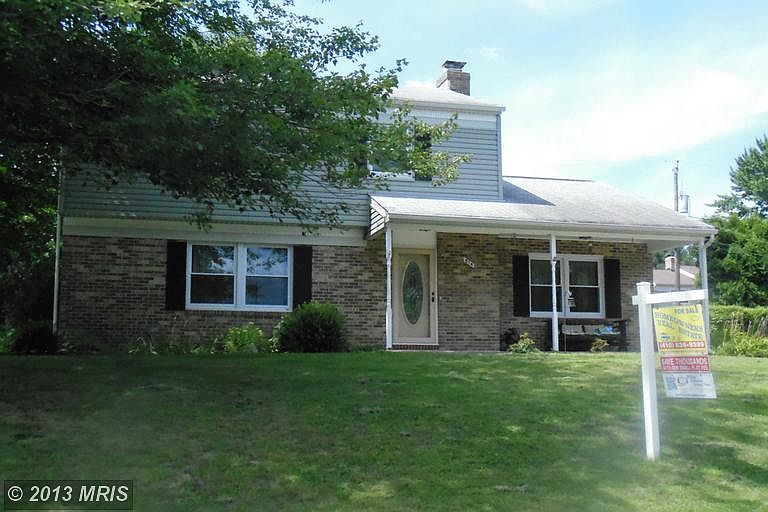 1st image of 514 Woodbury Way