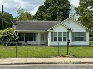 301 McDonald Ave N, Douglas, GA 31533