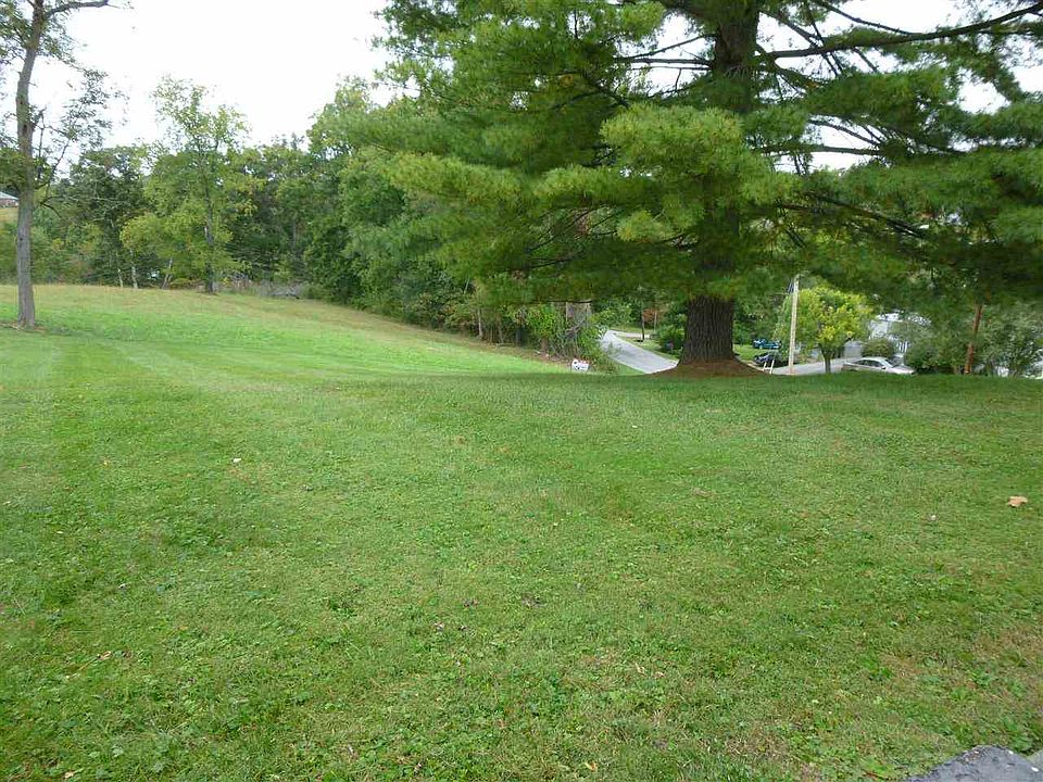 2nd image of 20 Bellefonte Rd