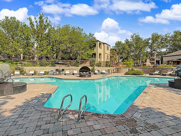 6200 Montano Plaza Dr NW Albuquerque, NM-21