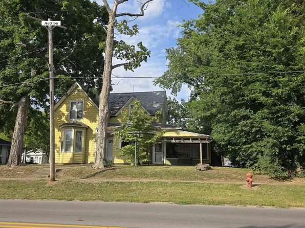 215 W Vienna St, Anna, IL 62906