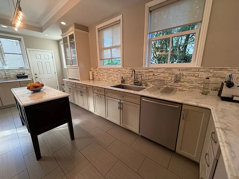 5 Santa Ana Ave — Photo 19
