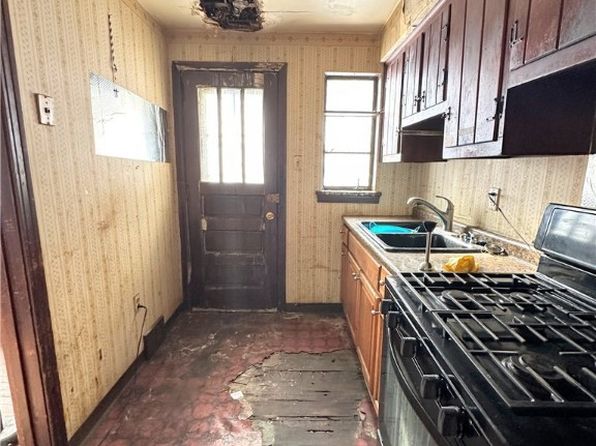 pittsburgh-pennsylvania-11417857 picture