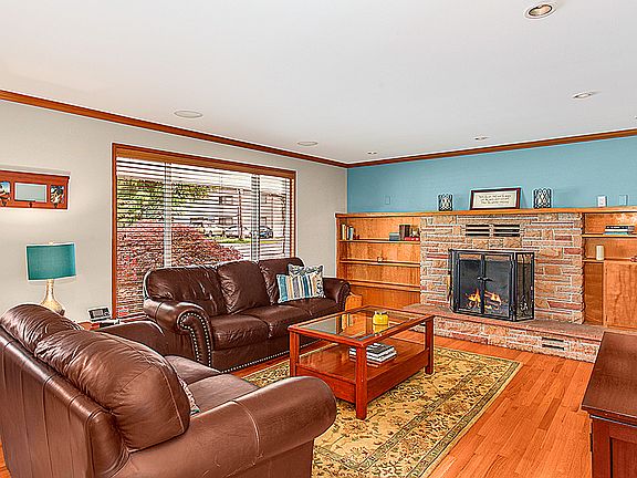 3rd image of 4751 Stephens Ave