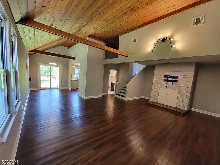 223 Halsey Rd #3 — Photo 6