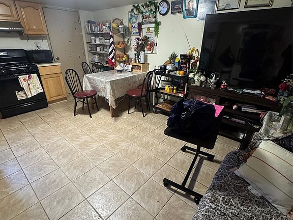 4th image of 104-37 37th Road