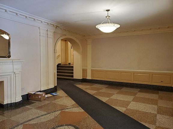 5th image of 4115 45th St APT 3A