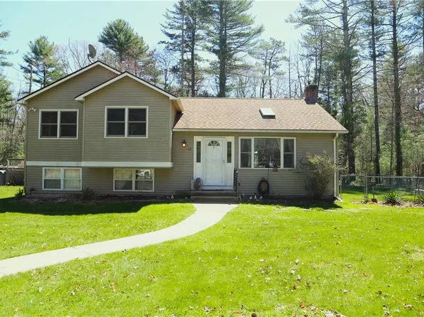 62 Botka Dr, Charlestown, RI 02813