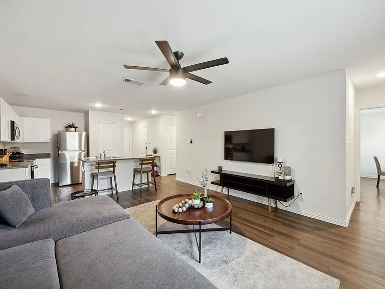 2326 Harding St — Photo 17