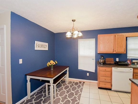 2nd image of 2110 Shady Ln