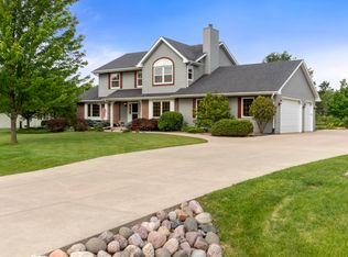 W4699 Ridgeview Rd, Elkhorn, WI 53121