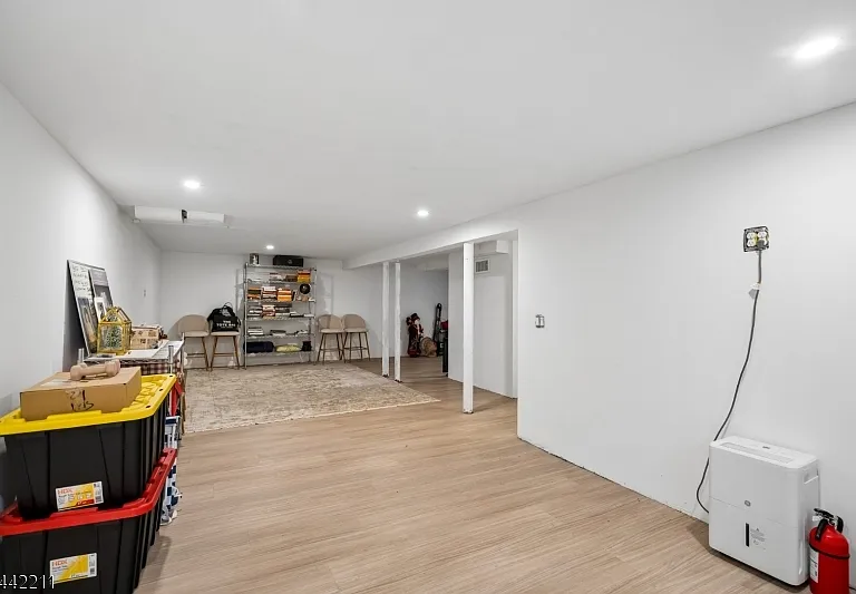 24 Iris Rd — Photo 24