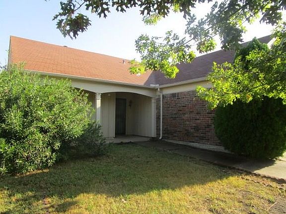 2nd image of 503 Kalmia Dr