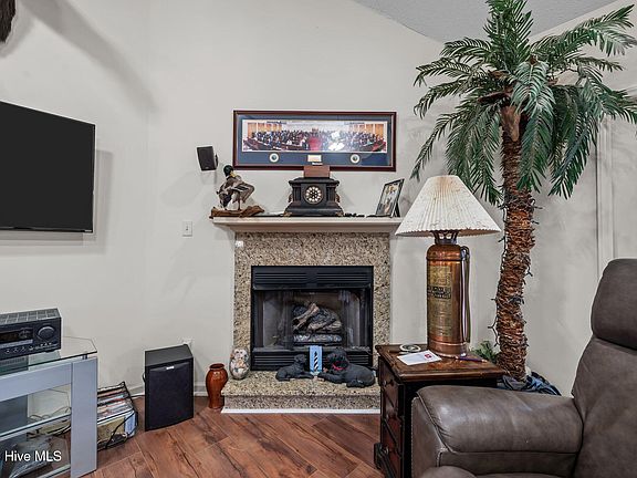 26th image of 108 Arbor Drive