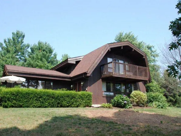 6010 Beverly Hills Rd, Coopersburg, PA 18036