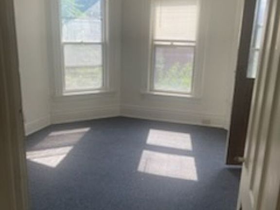 4th image of 1102 Carbon St