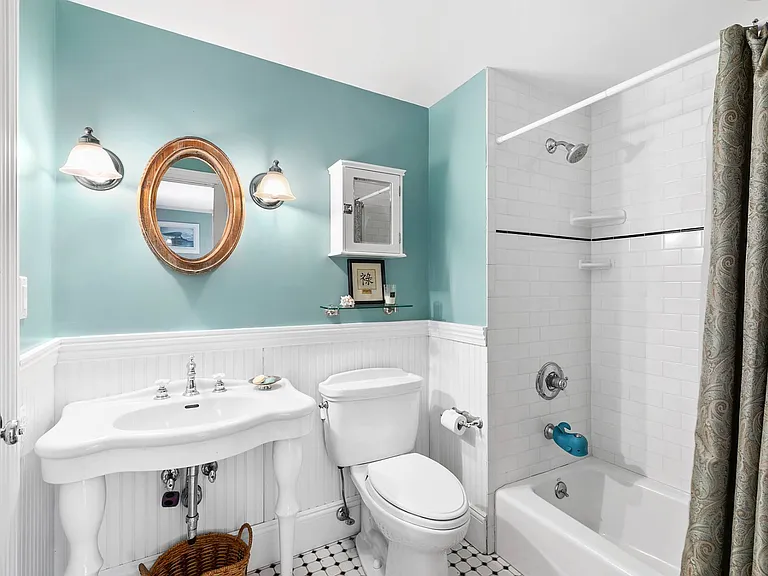 42 Peconic Ave — Photo 19