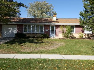 1060 Lancaster Ct, Hoffman Estates, IL 60169