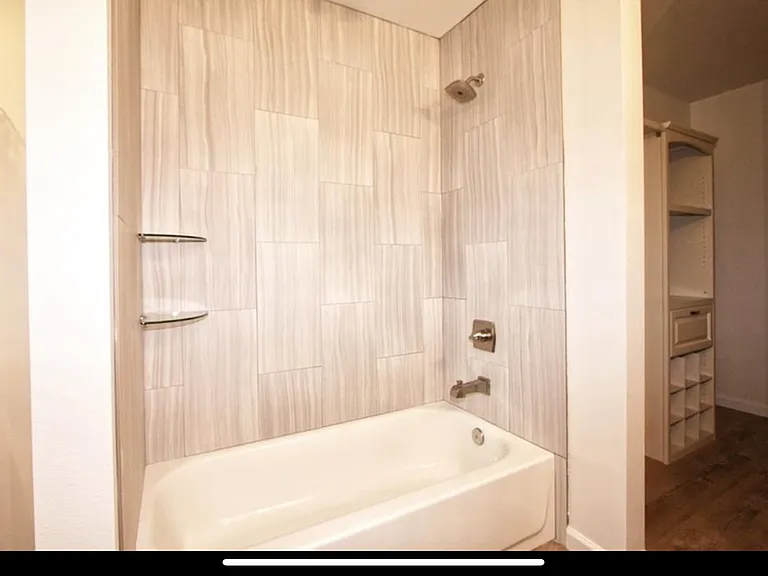 821 Hale St — Photo 6