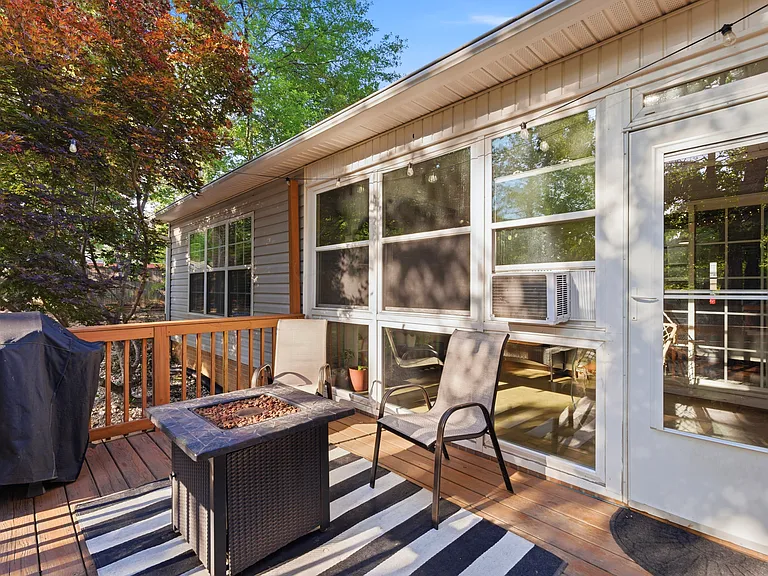 9 Whitewater Ct — Photo 34