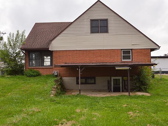 5th image of 565 W Main St