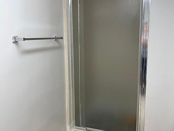 3rd image of 16 Dudley Pl Floor 3